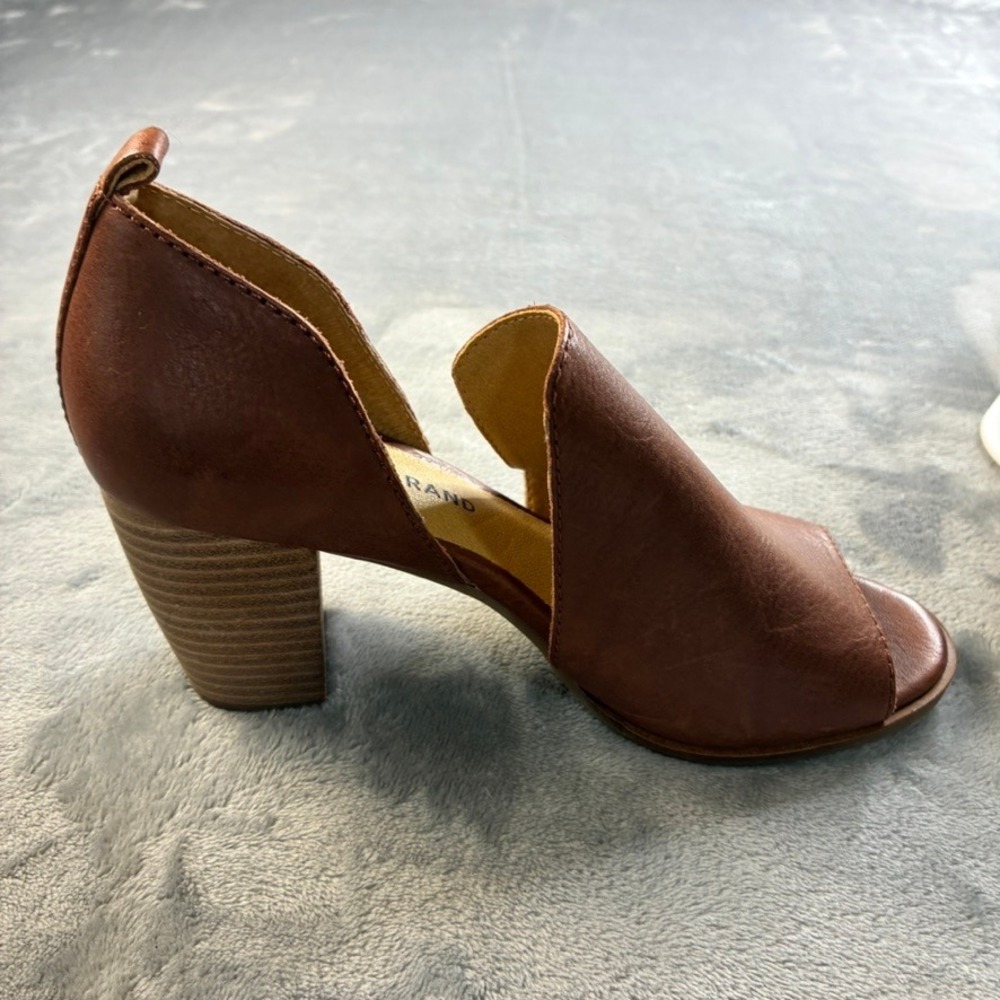 Lucky Brand Junai Brown Leather Peep Toe Cutout 3" Block Heel Booties Size 7M - Picture 15 of 16